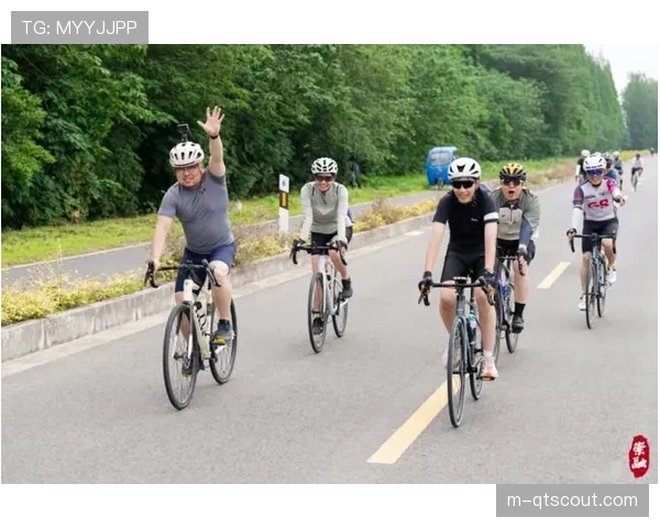 环崇明岛自行车骑游大会4月18-19日举行，千名骑友参与休闲骑行活动